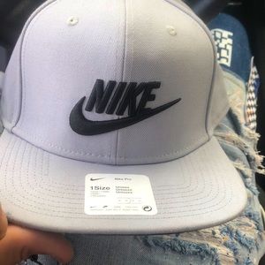 Grey Nike hat brand new
